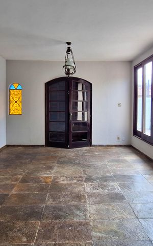 Casa para alugar com 90m², 3 quartos e 2 vagas Casa para alugar com 90m², 3 quartos e 2 vagasSala