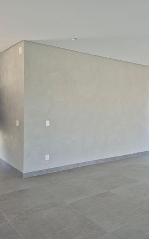 Casa de condomínio à venda com 335m², 3 quartos e 4 vagas Casa de condomínio à venda com 335m², 3 quartos e 4 vagasSala