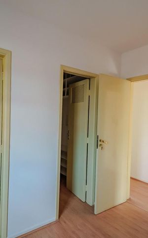 Casa à venda com 318m², 5 quartos e 6 vagas Casa à venda com 318m², 5 quartos e 6 vagasSuíte 1