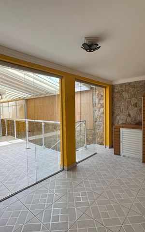 Casa à venda com 203m², 2 quartos e 2 vagas Casa à venda com 203m², 2 quartos e 2 vagasChurrasqueira