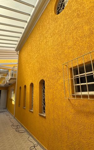 Casa à venda com 203m², 2 quartos e 2 vagas Casa à venda com 203m², 2 quartos e 2 vagasCorredor