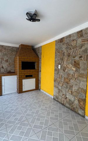 Casa à venda com 203m², 2 quartos e 2 vagas Casa à venda com 203m², 2 quartos e 2 vagasÁrea gourmet