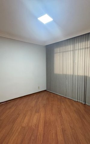 Casa à venda com 203m², 2 quartos e 2 vagas Casa à venda com 203m², 2 quartos e 2 vagasSala