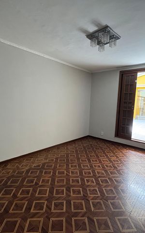 Casa à venda com 203m², 2 quartos e 2 vagas Casa à venda com 203m², 2 quartos e 2 vagasSuíte 2