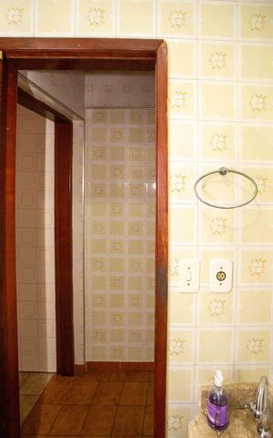 Casa à venda com 280m², 4 quartos e 3 vagasBanheiro social