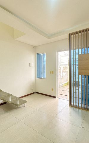 Casa para alugar com 68m², 2 quartos e 2 vagasSala de TV