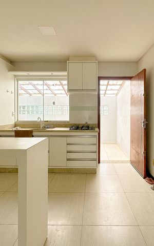 Casa para alugar com 68m², 2 quartos e 2 vagasSala/Cozinha