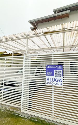 Casa para alugar com 68m², 2 quartos e 2 vagasFachada