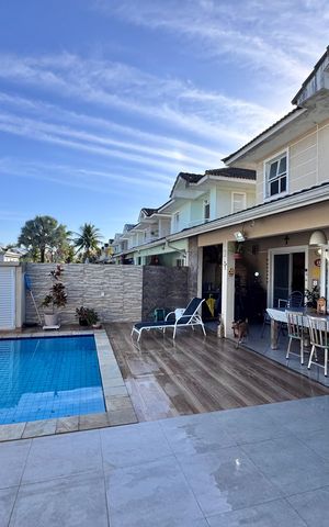 Casa de condomínio à venda com 163m², 3 quartos e 3 vagas Casa de condomínio à venda com 163m², 3 quartos e 3 vagasÁrea externa