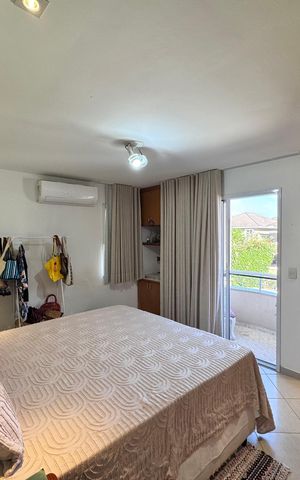 Casa de condomínio à venda com 163m², 3 quartos e 3 vagas Casa de condomínio à venda com 163m², 3 quartos e 3 vagasSuíte 1