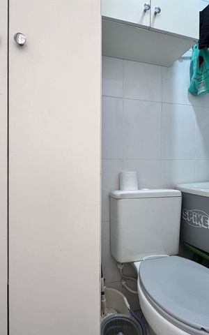 Casa de condomínio à venda com 163m², 3 quartos e 3 vagas Casa de condomínio à venda com 163m², 3 quartos e 3 vagasÁrea de Serviço - Banheiro