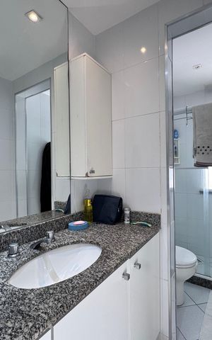 Casa de condomínio à venda com 163m², 3 quartos e 3 vagas Casa de condomínio à venda com 163m², 3 quartos e 3 vagasSuíte 2 - Banheiro