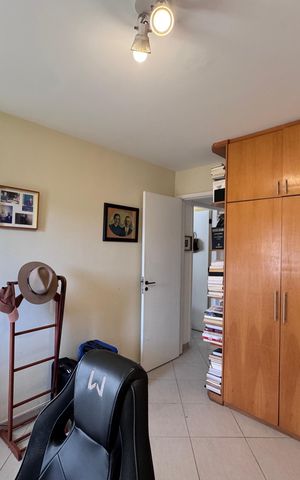 Casa de condomínio à venda com 163m², 3 quartos e 3 vagas Casa de condomínio à venda com 163m², 3 quartos e 3 vagasSuíte 2