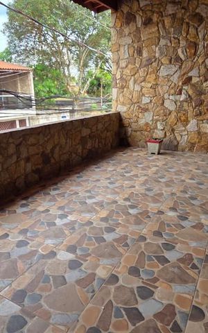Casa para alugar com 156m², 3 quartos e 2 vagas Casa para alugar com 156m², 3 quartos e 2 vagasVaranda