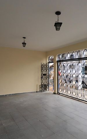Casa para alugar com 200m², 2 quartos e 3 vagasGaragem