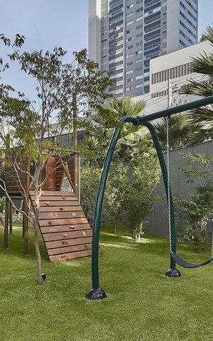 Apartamento à venda com 260m², 4 quartos e 4 vagas Apartamento à venda com 260m², 4 quartos e 4 vagasÁrea comum - Playground