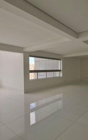 Apartamento à venda com 260m², 4 quartos e 4 vagas Apartamento à venda com 260m², 4 quartos e 4 vagasSala