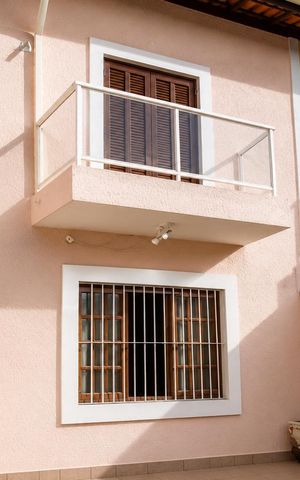 Casa à venda com 180m², 3 quartos e 2 vagasÁrea externa