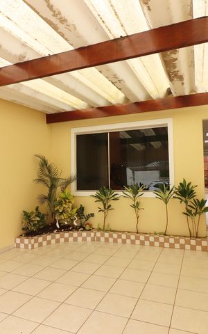 Casa à venda com 206m², 3 quartos e 2 vagasGaragem