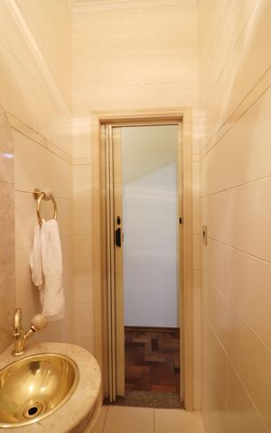 Casa à venda com 206m², 3 quartos e 2 vagasLavabo 
