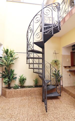 Casa à venda com 206m², 3 quartos e 2 vagasQuintal