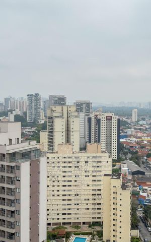 Apartamento à venda com 168m², 3 quartos e 2 vagas Apartamento à venda com 168m², 3 quartos e 2 vagasQuarto 3 - Suíte