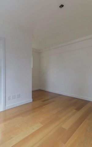 Apartamento à venda com 260m², 4 quartos e 4 vagas Apartamento à venda com 260m², 4 quartos e 4 vagasSuíte 1
