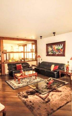 Casa à venda com 426m², 5 quartos e 4 vagas Casa à venda com 426m², 5 quartos e 4 vagassala