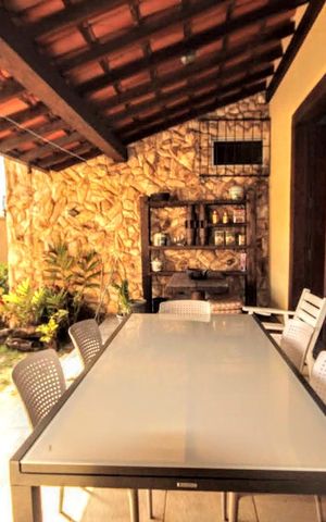 Casa à venda com 426m², 5 quartos e 4 vagas Casa à venda com 426m², 5 quartos e 4 vagasÁrea gourmet