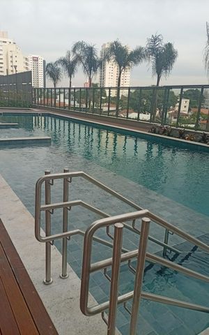 Apartamento à venda com 168m², 3 quartos e 2 vagas Apartamento à venda com 168m², 3 quartos e 2 vagasPiscina