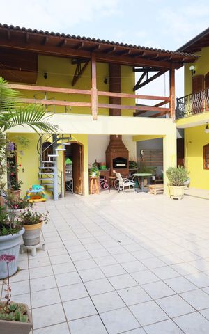 Casa para alugar com 409m², 4 quartos e 4 vagasQuintal