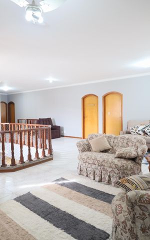 Casa para alugar com 409m², 4 quartos e 4 vagasSala