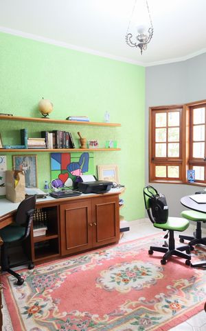 Casa para alugar com 409m², 4 quartos e 4 vagasEscritório