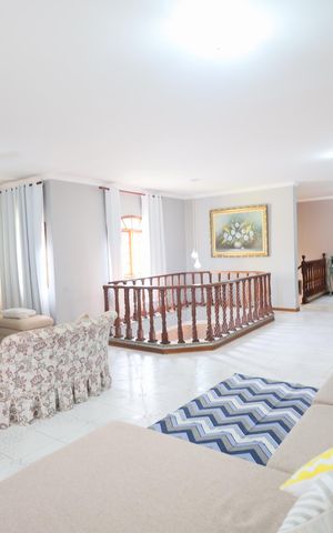 Casa para alugar com 409m², 4 quartos e 4 vagasSala