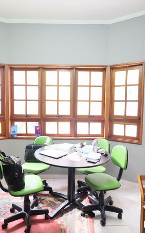Casa para alugar com 409m², 4 quartos e 4 vagasEscritório