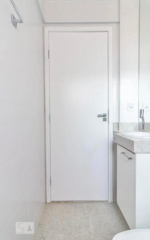 Studio para alugar com 45m², 1 quarto e 1 vaga Studio para alugar com 45m², 1 quarto e 1 vagaBanheiro da Suíte