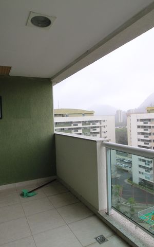 Apartamento à venda com 65m², 2 quartos e 1 vagaSala - Varanda