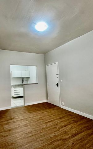 Apartamento para alugar com 115m², 3 quartos e 1 vaga Apartamento para alugar com 115m², 3 quartos e 1 vagaSala