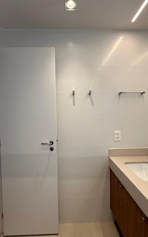 Apartamento para alugar com 84m², 2 quartos e 2 vagas Apartamento para alugar com 84m², 2 quartos e 2 vagasBanheiro da Suíte 1