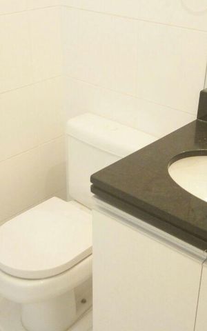 Apartamento para alugar com 76m², 2 quartos e 2 vagas Apartamento para alugar com 76m², 2 quartos e 2 vagasBanheiro