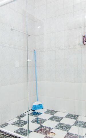 Casa à venda com 389m², 4 quartos e 4 vagasBanheiro da Suíte 3