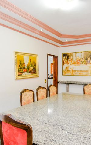 Casa à venda com 389m², 4 quartos e 4 vagasSala de Jantar