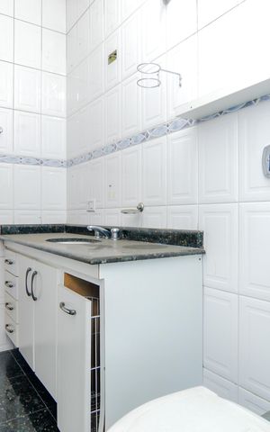 Casa à venda com 389m², 4 quartos e 4 vagasBanheiro da Suíte 2