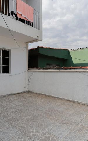 Casa para alugar com 95m², 2 quartos e sem vaga Casa para alugar com 95m², 2 quartos e sem vagaVaranda