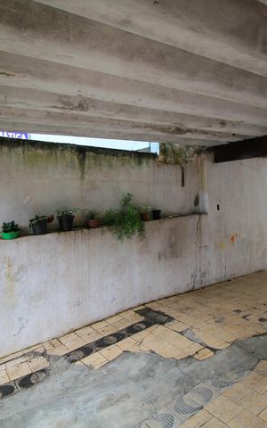 Casa à venda com 123m², 2 quartos e 3 vagas Casa à venda com 123m², 2 quartos e 3 vagasQuintal e Garagem