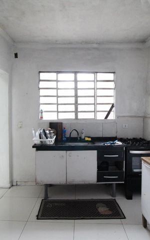 Casa à venda com 123m², 2 quartos e 3 vagas Casa à venda com 123m², 2 quartos e 3 vagasCozinha