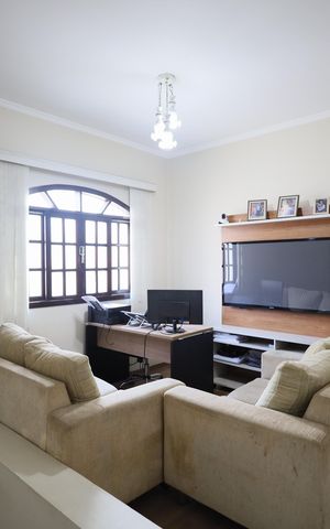 Casa à venda com 198m², 3 quartos e 2 vagasSala