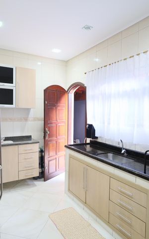 Casa à venda com 198m², 3 quartos e 2 vagasCozinha