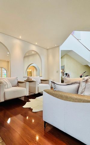Casa de condomínio à venda com 630m², 5 quartos e 4 vagasSala 1