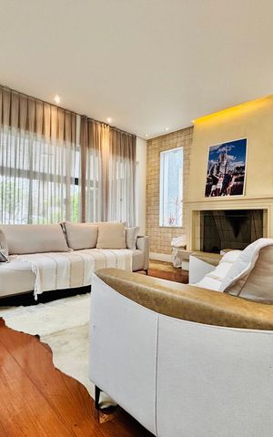 Casa de condomínio à venda com 630m², 5 quartos e 4 vagasSala 1